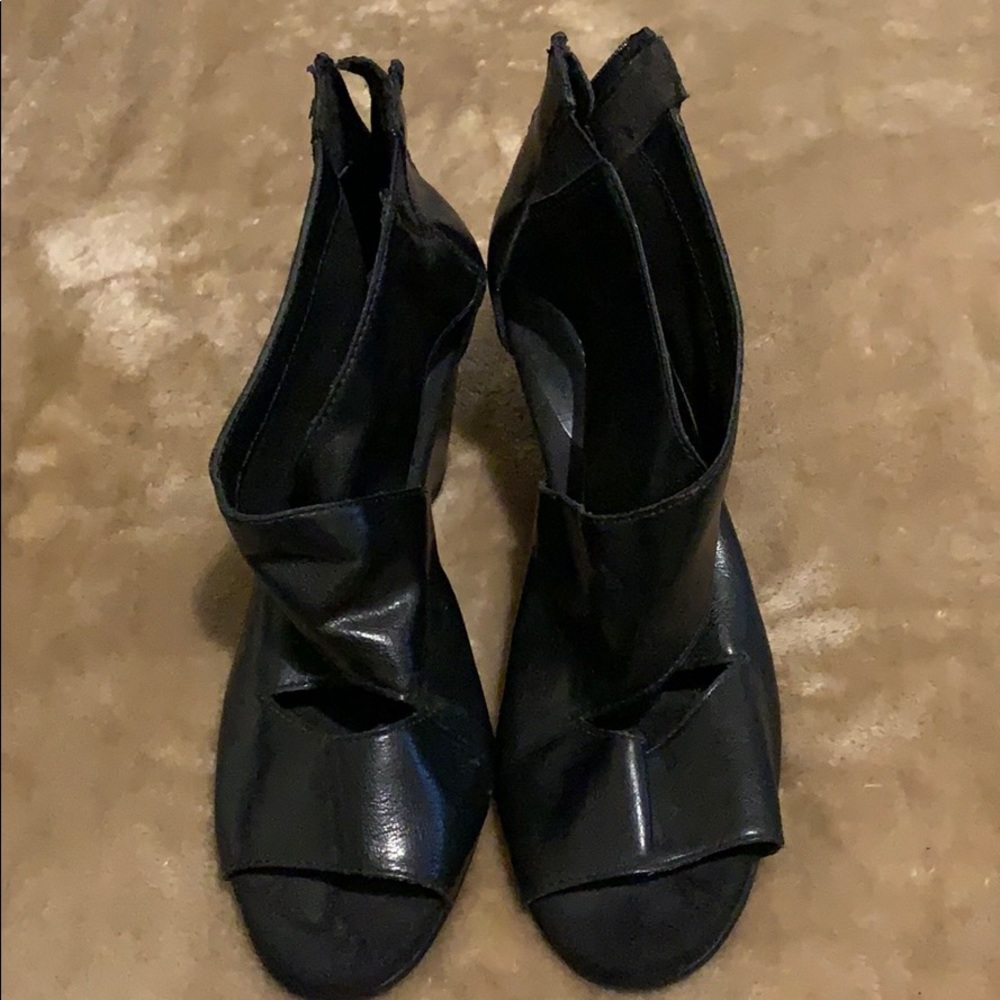 Black shoes